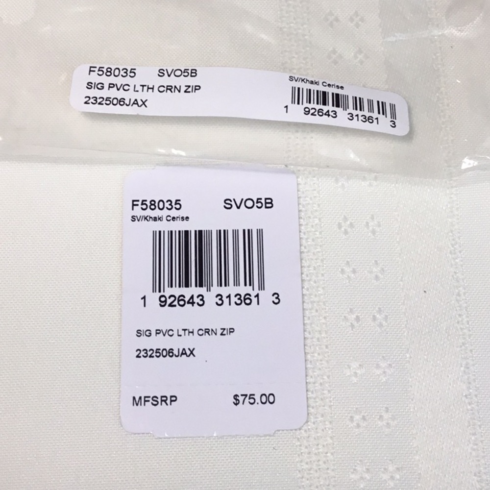 NWT Coach  100% Authentic Wristlet - Picture 4 of 4